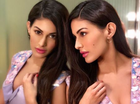 நடிகர் ஒருவர் மேலே விழுந்து தொல்லை கொடுத்தார்: அனேகன் ஹீரோயின் புகார், யார் அவர்?