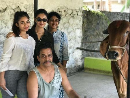 அர்ஜுன் எதிர்பார்க்காத பிறந்தநாள் பரிசை கொடுத்து அசத்திய மகள்கள்