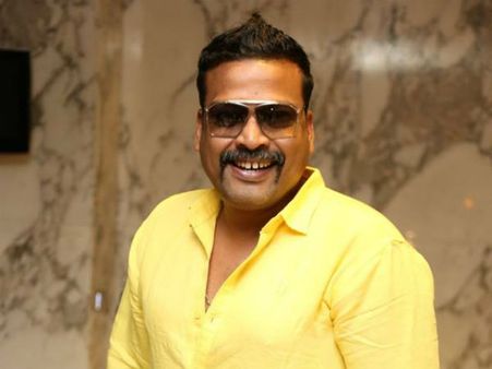 அசிங்கமாக நடந்து கொண்ட நடிகர் ஜான் விஜய்: ஸ்ரீரஞ்சனியிடம் மன்னிப்பு கேட்ட மனைவி