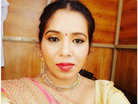 பாத்ரூமில் மயங்கி விழுந்து டிவி சீரியல் நடிகை மரணம்