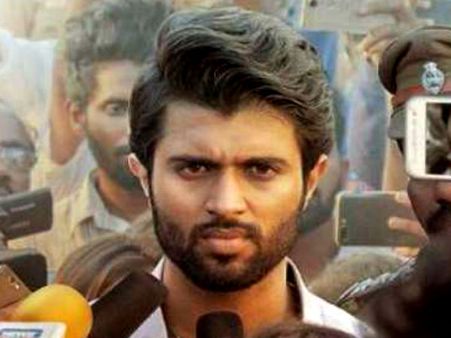 விஜய் தேவரகொண்டாவின் 'நோட்டா'வுக்கு ஓட்டு கிடைத்ததா?: ட்விட்டர் விமர்சனம்