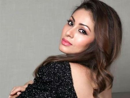 புலியை காப்பாற்ற டிவிட்டர் கணக்கு தொடங்கிய நடிகை சதா...!