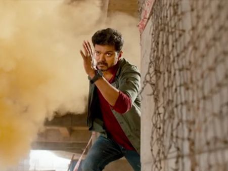 சன் பிக்சர்ஸ் அதிரடி: சர்காரை அவ்வளவு சீக்கிரத்தில் ஆன்லைனில் பார்க்க முடியாது