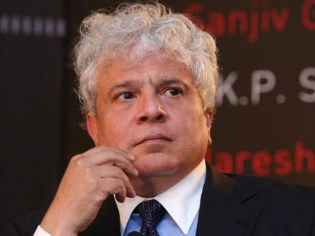 நண்பர் மகள், மைனர், பெண் இயக்குனருக்கு பாலியல் தொல்லை கொடுத்த பிரபலம்