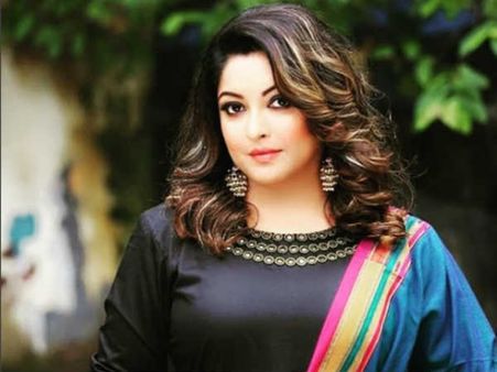 போதையில் மயங்கிவிட்டார்: விஷால் ஹீரோயின் மீது நடிகை பரபர புகார்