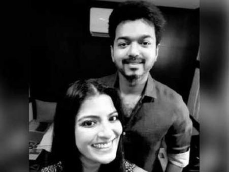 நானும், முருகதாஸ் சாரும் சேர்ந்து விஜய் சாரை செமயா கலாய்ப்போம்: வரலட்சுமி