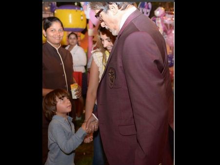 அமிதாப் பற்றி ஷாருக்கானின் மகன் என்ன நினைக்கிறார் தெரியுமா?