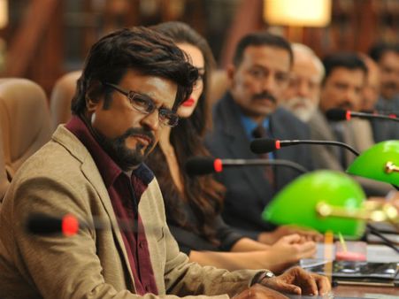 லைகா கேஸ் போட்டும் 2.0 படத்தை வெளியிட்ட தமிழ் ராக்கர்ஸ்: ஆனால்...