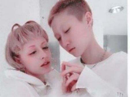 31 வயது பள்ளி ஆசிரியையை மணந்த ஜாக்கி சானின் 19 வயது மகள்