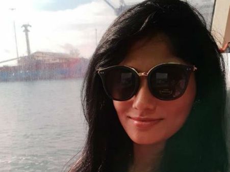 சும்மா சும்மா கலாய்க்கிறாங்க: ஹேட்டர்ஸுக்கு ஜூலி பொளேர்