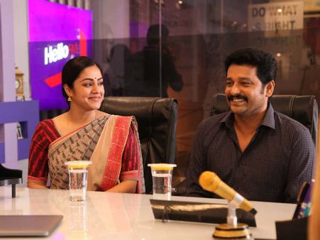 பதினொரு வருடங்களுக்கு பிறகு மீண்டும் அதே மேஜிக்.... 'காற்றின் மொழி' விமர்சனம்!