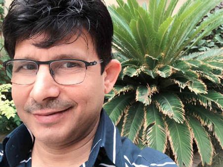 ட்விட்டரை விட்டு வெளியேறிய நடிகர்: திரும்பி வந்துடாதீங்கன்னு கெஞ்சிய நெட்டிசன்கள்