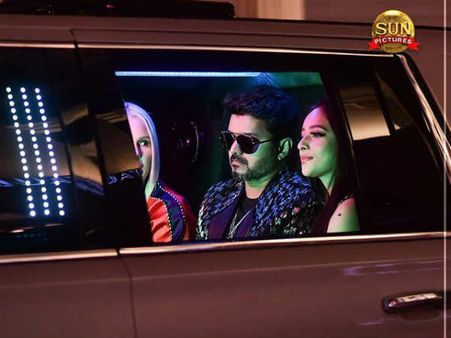 சர்காரில் ஒன்னுல்ல, இரண்டுல்ல 4 தப்பு செய்த முருகதாஸ்