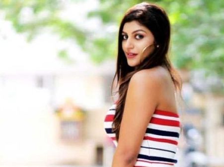 Exclusive : இனி ஐட்டம் பாடல்களுக்கு நோ.. பெரிய ஹீரோக்கள் படமென்றால் யோசிக்கலாம்: யாஷிகா