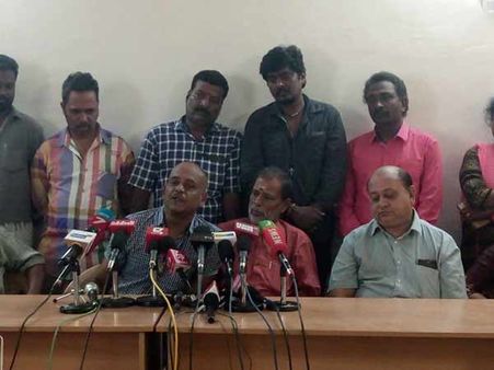 சின்மயி மன்னிப்பு கேட்டால் மீண்டும் சேர்ப்போம்... டப்பிங் யூனியன் நிபந்தனை!