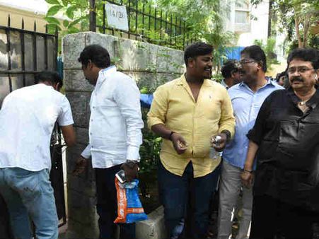 விஷாலுக்கு எதிராக தயாரிப்பாளர்களை சிலர் தூண்டிவிட்டுள்ளனர்: கதிரேசன்