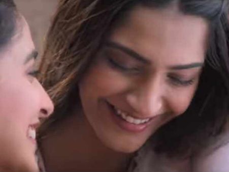 நடிகை ரெஜினாவின் 'லெஸ்பியன்' அவதாரம்... ஏன் இப்டி எல்லாம் நல்லா தானே போய்ட்டு இருக்கு!