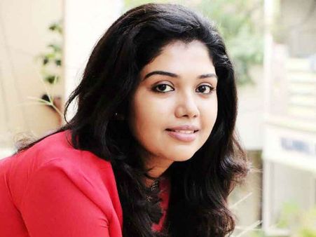 சாதி ஒழிப்பை நாடும் பா. ரஞ்சித் படத்தில் சாதி வெறியர்களை விளாசிய ரித்விகா