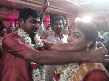 அட்லி மட்டும் தான் 'அப்படி' செய்வாரா, சதீஷும் செய்வார்