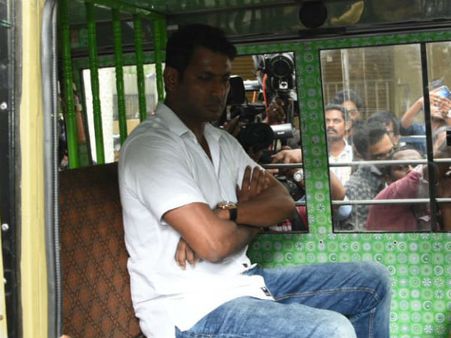 'சீதக்காதி'யை ஓரங்கட்ட கைதானாரா விஷால்?