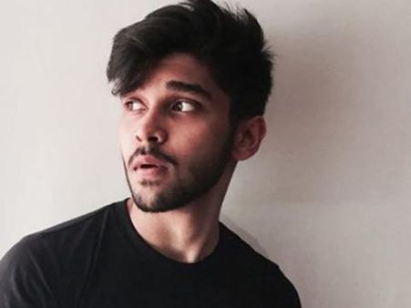 விக்ரம் மகனையும் விட்டு வைக்கவில்லையா?