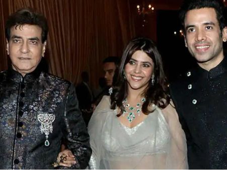 திருமணமாகாமல் வாடகை தாய் மூலம் ஆண் குழந்தைக்கு தாயான பிரபல நடிகரின் மகள்