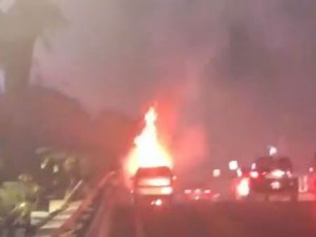 எரிந்து சாம்பலான விஜய்யின் ஸ்டைலிஸ்ட் சென்ற உபேர் கேப்: வீடியோ இதோ