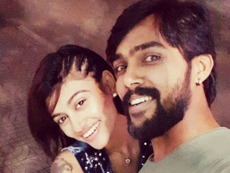 ஆரவுடன் லிவ் இன் ரிலேஷன்ஷிப்பில் இருக்கேனா?: உண்மையை சொன்ன ஓவியா