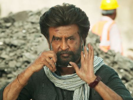 லிஸ்ட்டு ரொம்ப பெருசா இருக்கே: ரஜினி இப்போதைக்கு அரசியலுக்கு வர மாட்டாரா?