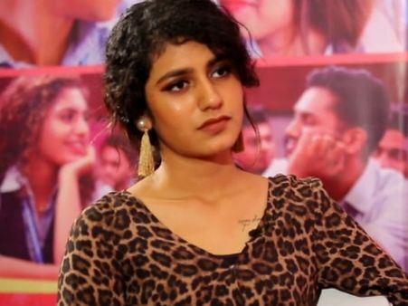 சர்ச்சை சர்ச்சை சர்ச்சையோ சர்ச்சை: ப்ரியா பிரகாஷ் வாரியர் என்ன சொல்கிறார்?