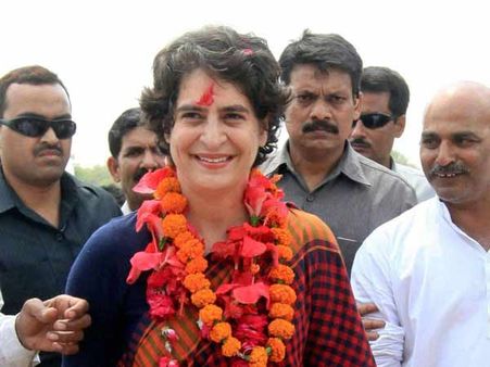 மாமா அமிதாப் பச்சன் ஆசியுடன் அரசியலுக்கு வந்துள்ளாரா பிரியங்கா காந்தி?