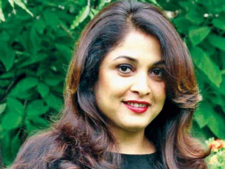 விஜய் சேதுபதி படத்தில் ஆபாச பட நடிகையாக நடிக்கும் ரம்யா கிருஷ்ணன்.. என்ன படம் தெரியுமா?