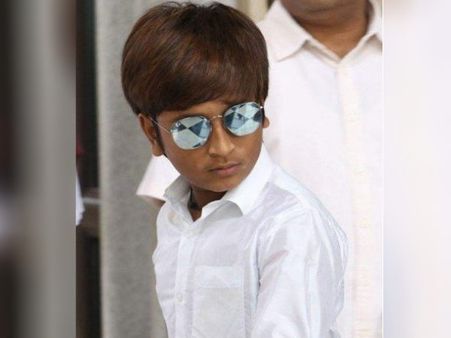 ஸ்டைலில் தாத்தா ரஜினியையே தூக்கி சாப்பிட்ட பேரன்