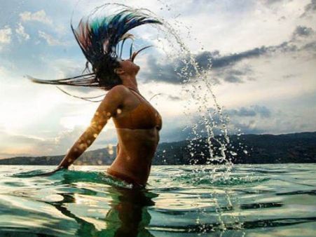 பிகினி போட்டோவை வெளியிட்ட நடிகை: வாவ், வவ்வாவ் என புகழும் ரசிகர்கள்