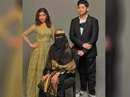 மகள் ஆடை விவகாரம்.. திரும்பவும் அழகழகான போட்டோக்களை வெளியிட்ட ஏ.ஆர்.ரஹ்மான்!