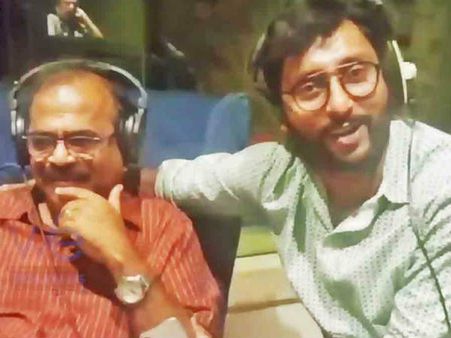 நாஞ்சில் சம்பத் எனும் பிரச்சார பீரங்கியை பாடாய்படுத்திய பாலாஜி: வீடியோ இதோ