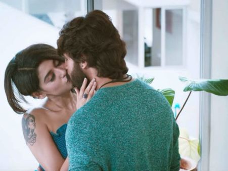 90 ML: 'மை லைப்... மை ரூல்ஸ்...' படத்துல மட்டுமில்ல... நிஜத்துலயும் நீங்க அப்டி தான ஓவியா!