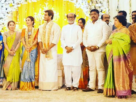 மகளின் மறுமண வரவேற்புக்கு வந்தவர்களுக்கு வித்தியாசமான பரிசு கொடுத்த ரஜினி