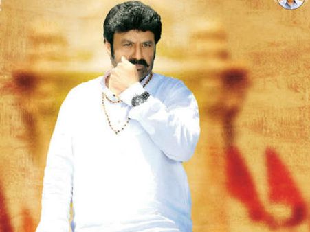 விரட்டி விரட்டி துரத்தும் 'அந்த' ராசி: அதிரடி முடிவு எடுத்த ஹீரோ