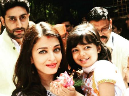 மருமகளை பார்த்து கத்துக்கோங்க: ஐஸ்வர்யா ராய் மாமியாரை விளாசிய ரசிகர்கள்