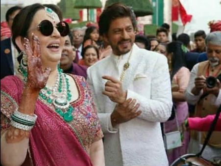 திருமணத்தின்போது சூப்பர் ஸ்டாரை அவமதித்தாரா அம்பானி மகன்?: வீடியோ இதோ