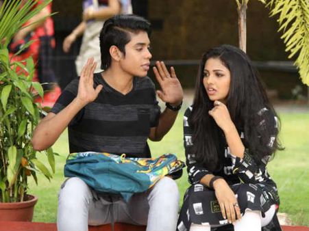 Krishnam Review: அப்பா - மகன் பாசத்தை பற்றி பேசும் 'கிரிஷ்ணம்'! விமர்சனம்