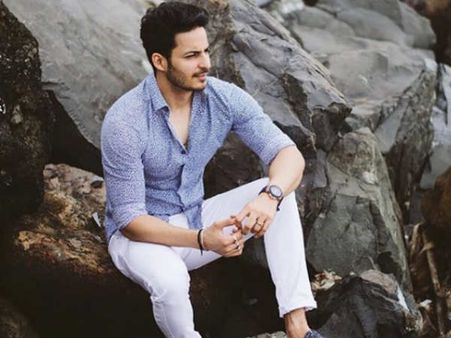 அசவுகரியமா இருந்தால் ஏன் சொல்லல?: கண்ட இடத்தில் கை வைத்தது குறித்து நடிகர்