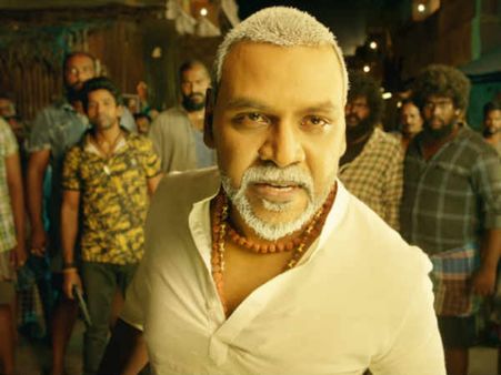 நெருப்ப கூட தொடலாம்டா கருப்ப தொடக்கூடாது: மிரட்டும் காஞ்சனா 3 ட்ரெய்லர்