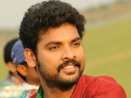 பொள்ளாச்சி கொடூரம்: 'ப்ளீஸ்... முகம் தெரியாதவனை நம்பாதீங்க'... நடிகர் விமல் வேண்டுகோள்!