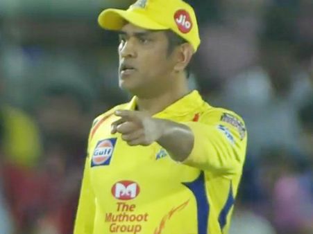 Dhoni ஆமாம், தல கோபப்பட்டுடுச்சு, அதில் என்ன தப்பு?: கோலிவுட் பிரபலங்கள்