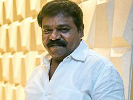 இமான் அண்ணாச்சி வீட்டில் திருட்டு.. 41 சவரன் நகை, ரூ. 10 ஆயிரம் மாயமானதாக போலீசில் புகார்