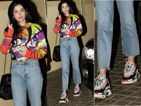 படம் பார்க்க ரூ. 1.37 லட்சம் மதிப்புள்ள ஷூ அணிந்து சென்ற ஸ்ரீதேவி மகள்