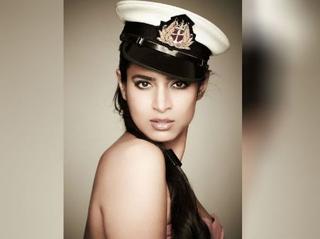 Exclusive: என்னா மனுசன்ங்க அவரு.. நான் திரும்ப படங்களில் நடிக்க விஜய்சேதுபதி தான் காரணம்: கஸ்தூரி