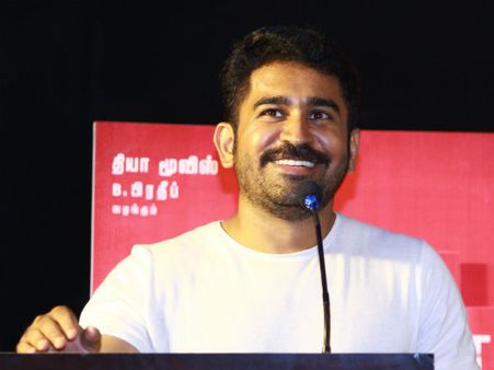 'எனக்கு சைகாலஜிக்கல் பிரச்சினை இருக்கு'... மேடையில் உண்மையை சொன்ன விஜய் ஆண்டனி!